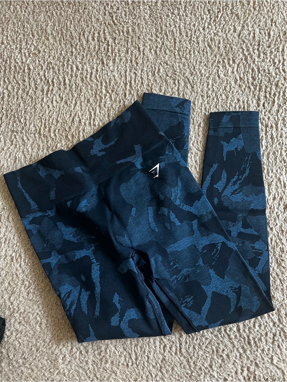 Gymshark Camo Adapt Leggings in Navy